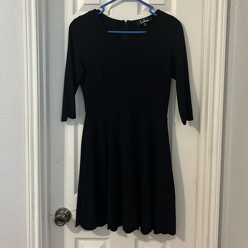 Lulu’s mid length scalloped hem/sleeve dress